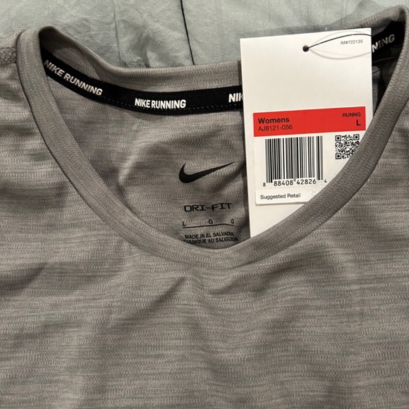 Nike Running Dri-Fit top - Picture 3 of 3